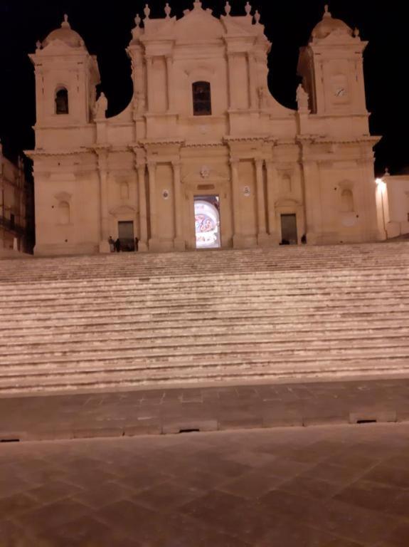 Vila La Casa Re Basuli Noto Exteriér fotografie