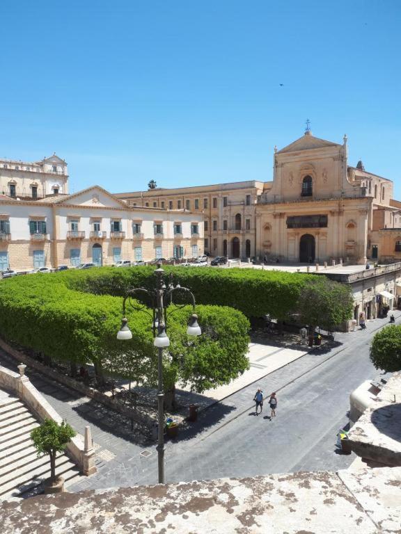 Vila La Casa Re Basuli Noto Exteriér fotografie